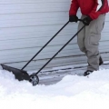 Strugač za snijeg na točkovima