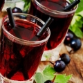 Ribizla (crvena, crna) sa mentom: kompot za zimnicu i za svaki dan