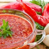 Adjika bez paradajza: recept za zimnicu