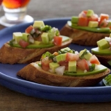 Brusketa sa avokadom i škampima, riba, rak, jaje