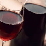 Domaće vino od ribizle: recepti korak po korak