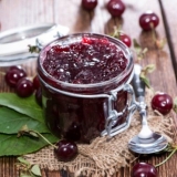 Gusti džem od višanja bez koštica: recepti za zimnicu kod kuće