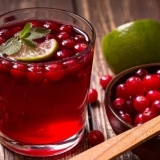 Sok od brusnice za giht