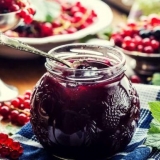 Crvena, crna ribizla sa medom za zimu: recepti, fotografije