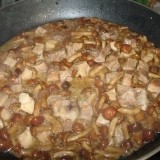 Piletina sa šampinjonima: u tiganju, u rerni, u spori šporet