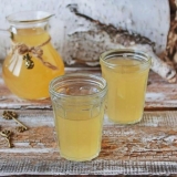 Kvas od brezovog soka sa suvim grožđem