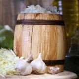 Kiseli kupus u salamuri u tegli