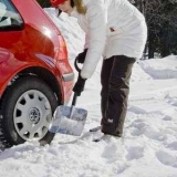 Fiskars lopata za snijeg