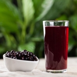 Sok od crne ribizle: smrznut, svjež