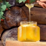 Zašto med nije kandiran godinu dana