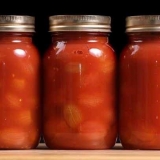 Paradajz u sopstvenom soku sa paradajz pastom