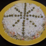 Salata od pahuljica: recept sa fotografijom sa piletinom, sa štapićima od rakova