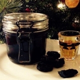 Mjesečina na suvim šljivama