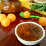 Tkemali sos od žutih višanja