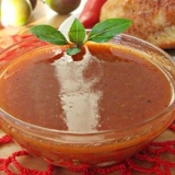 Tkemali sos sa paradajzom