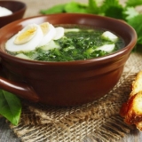 Supa od koprive i jaja: recepti sa fotografijama