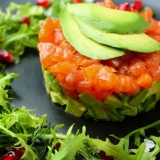 Tartar od lososa sa avokadom