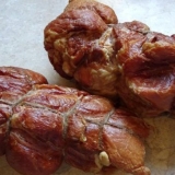 Kuhano-dimljena svinjska lopatica kod kuće