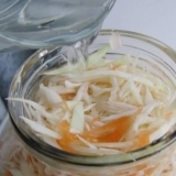 Kiseljenje kupusa u teglama u salamuri