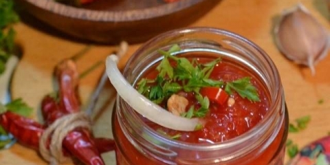 Ađika sa hrenom bez kuvanja