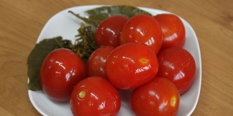 Paradajz za brzo kiseljenje