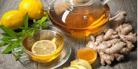 Čaj sa medom i limunom za prehladu, na temperaturi