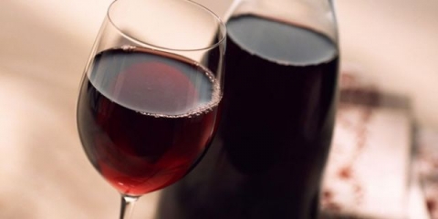 Domaće vino od ribizle: recepti korak po korak