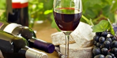 Domaće vino od soka od grožđa