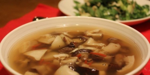 Juha od gljiva od smrznutih vrganja: kako kuhati, recepti