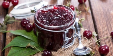 Gusti džem od višanja bez koštica: recepti za zimnicu kod kuće