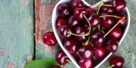 Bobica slična trešnji sa košticom - kako kažu, sorte sa malim plodovima