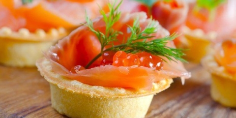 Kanape sa lososom na ražnju i bez: 17 recepata za originalne grickalice sa fotografijama