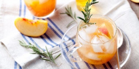 Liker od breskve kod kuće