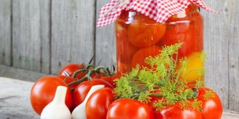 Kiseli paradajz za zimu