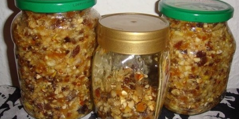 Med, orasi, suhe kajsije, grožđice, limun: recepti za vitaminske mješavine