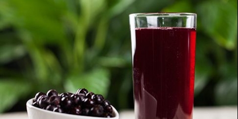 Sok od crne ribizle: smrznut, svjež