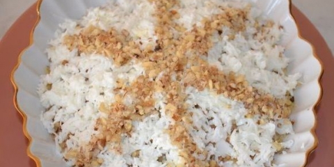 Novogodišnja salata pahuljica sa piletinom i sirom