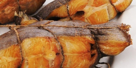 Toplo dimljena morska ploha kod kuće