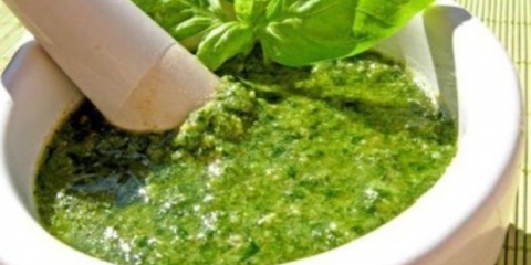 Pesto: klasični recept sa bosiljkom