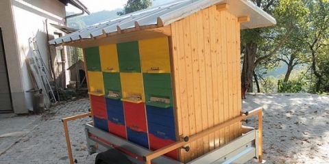 Prikolica za prevoz pčela