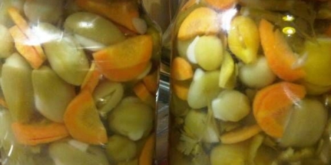 Jednostavan recept za male zelene kisele rajčice