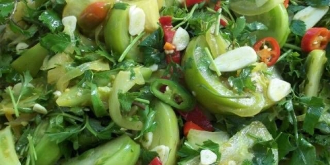 Recept za kiseli zeleni paradajz sa belim lukom