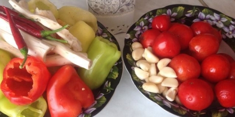 Recept za sirovu adjiku sa hrenom