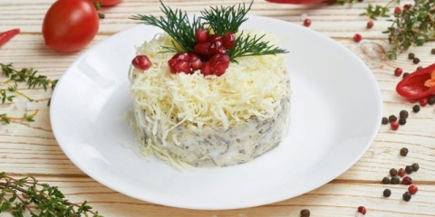 Salata muški snovi: klasičan recept, sa govedinom, svinjetinom, piletinom