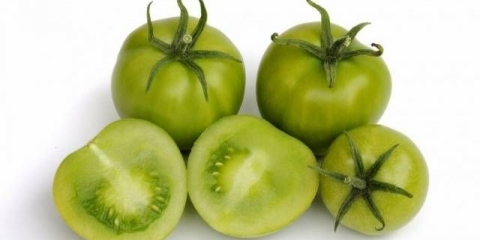 Salata sa zelenim paradajzom i paprikom