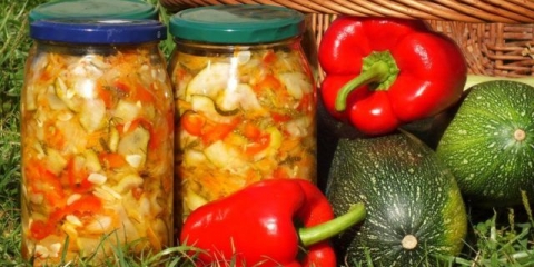 Salate od krastavaca, tikvica i paprika za zimu: recepti sa fotografijama kod kuće
