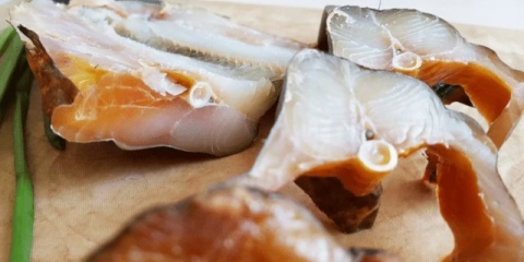 Hladno dimljeni som: recepti sa fotografijama, video zapisima, kalorijama, recenzijama