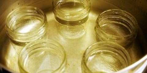 Sterilizacija tegli kipućom vodom