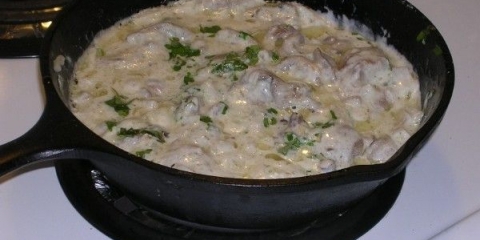 Bukovače u pavlaci u tiganju i u rerni: sa lukom, krompirom, svinjetinom