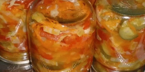 Pripreme od tikvica, krastavaca i paradajza za zimu: recepti za konzerviranje salata